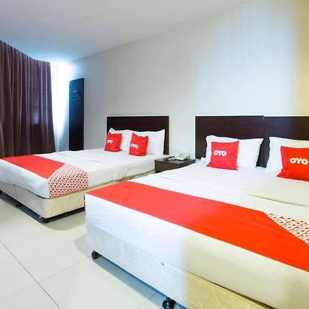 Oyo 89966 Green World Hotel @ Seri Putra Kajang Eksteriør billede