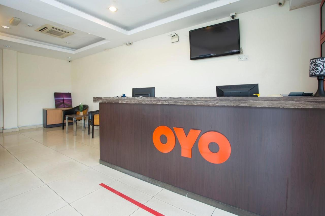 Oyo 89966 Green World Hotel @ Seri Putra Kajang Eksteriør billede