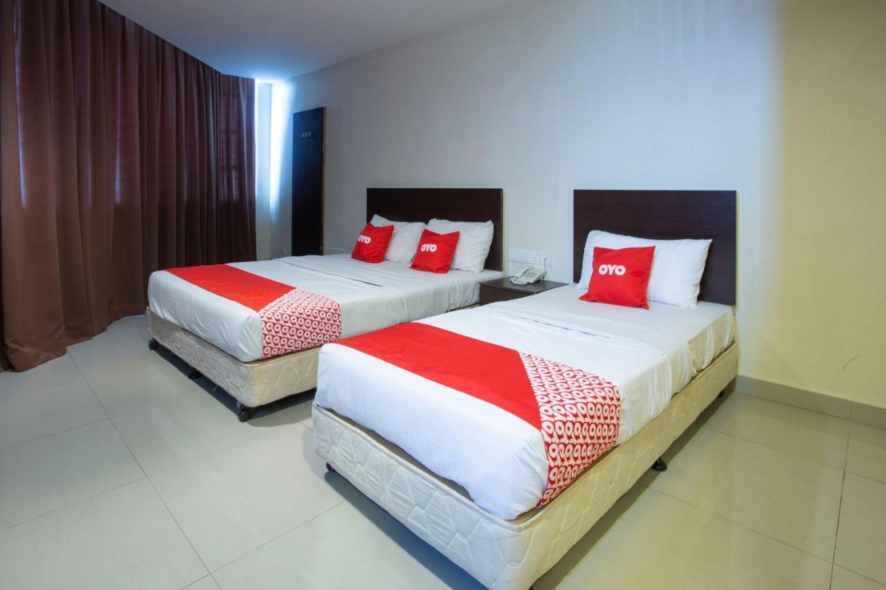 Oyo 89966 Green World Hotel @ Seri Putra Kajang Eksteriør billede