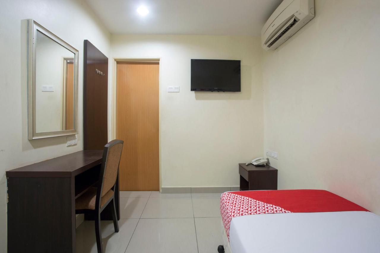 Oyo 89966 Green World Hotel @ Seri Putra Kajang Eksteriør billede