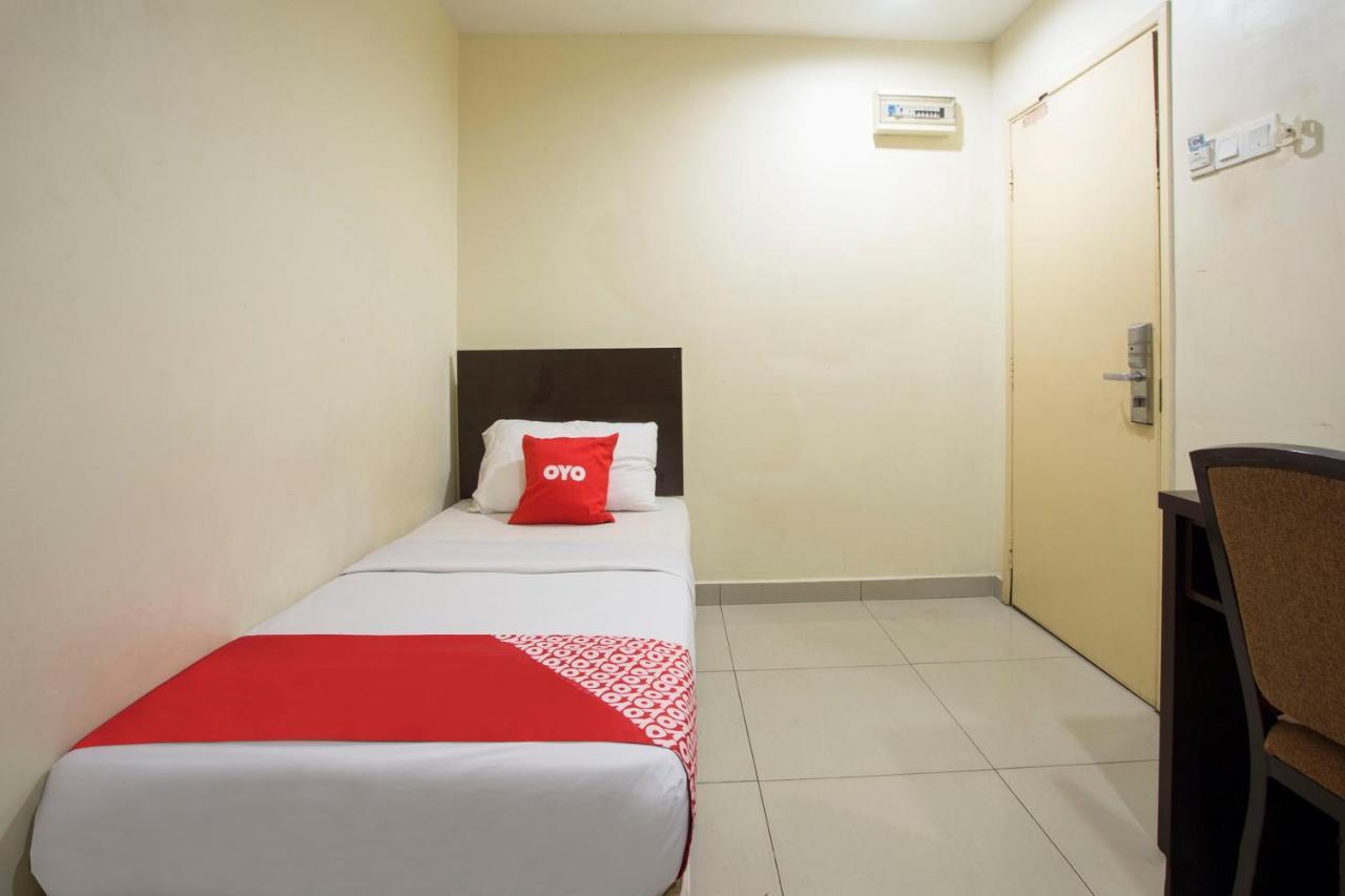 Oyo 89966 Green World Hotel @ Seri Putra Kajang Eksteriør billede
